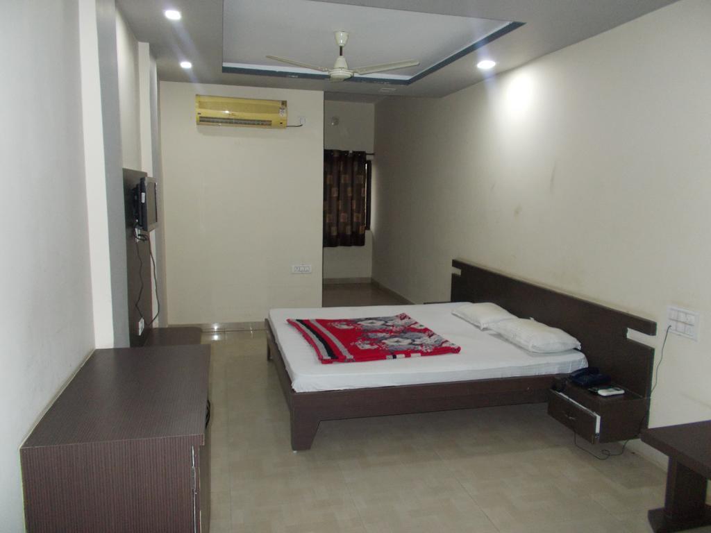 Hotel Rudraksh Virani Exterior photo