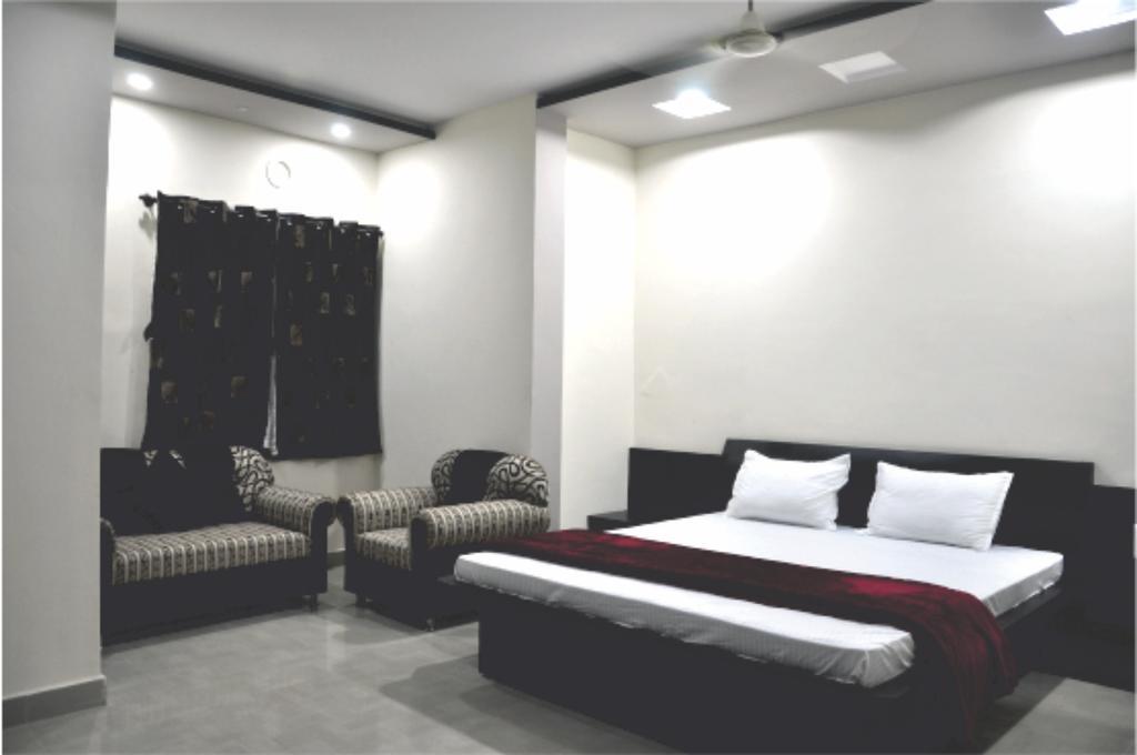 Hotel Rudraksh Virani Exterior photo
